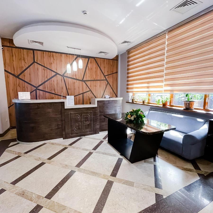 Golden Palace Hotel Ałma Ata Zewnętrze zdjęcie