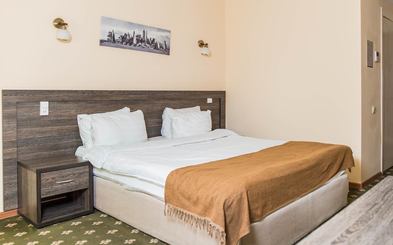 Golden Palace Hotel Ałma Ata Zewnętrze zdjęcie